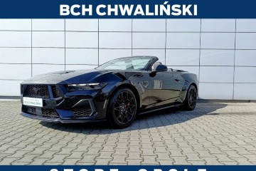 aktywny wydech wentylowane fotele; aktywny tempomat V8